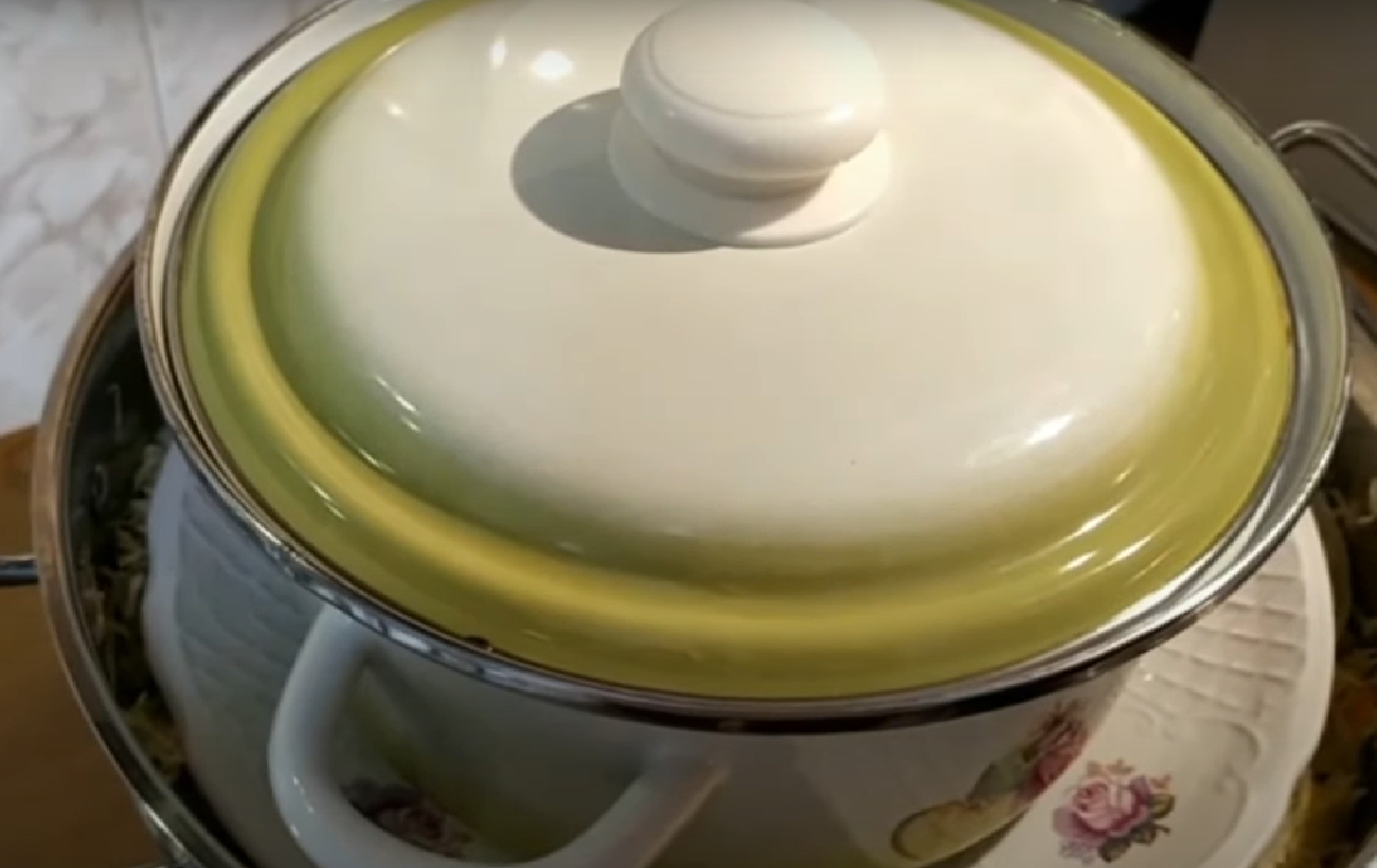 Як квасити смачну капусту, щоб вона була хрумкою: поради від господинь і кухарів